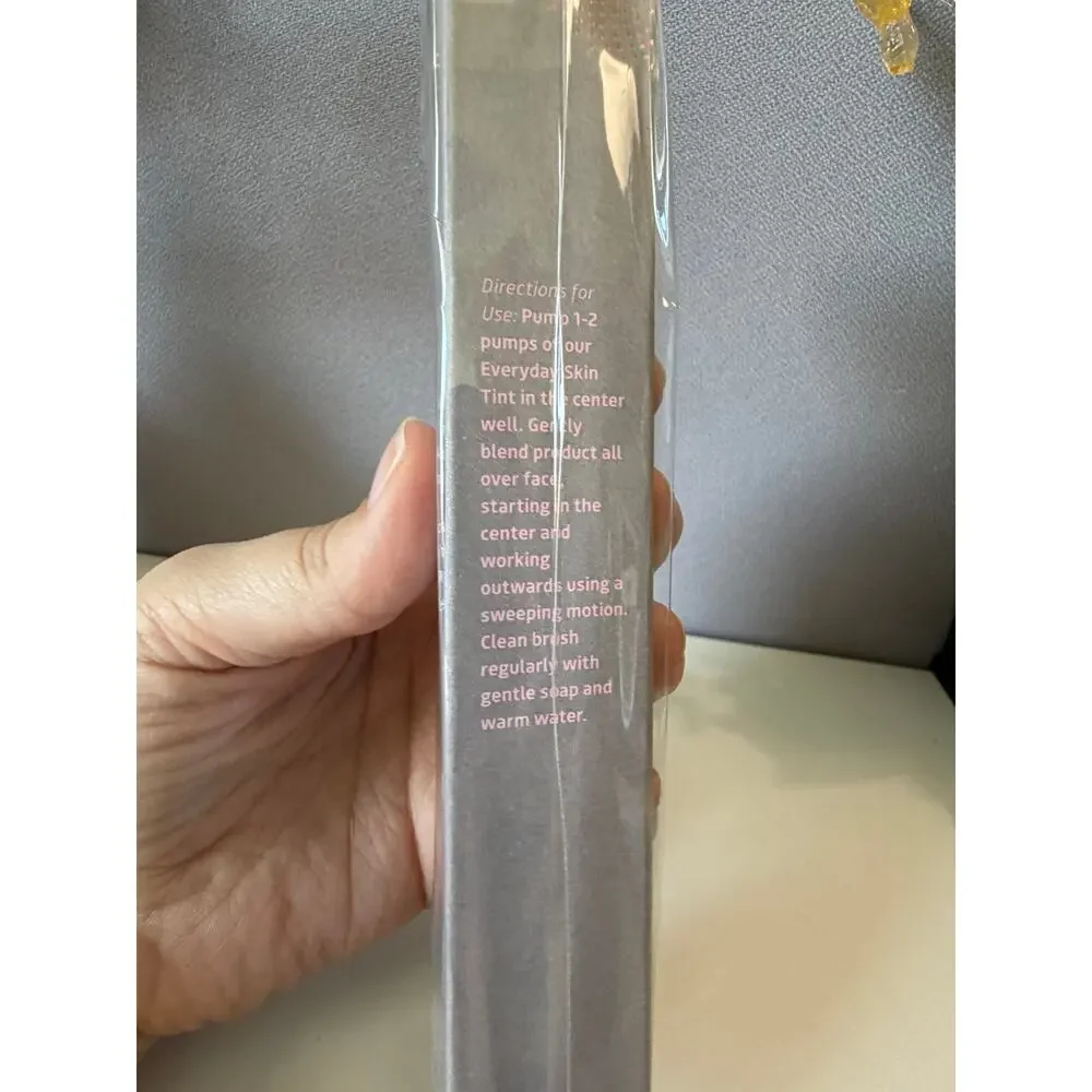 True Botanicals Everyday Flawless Brush